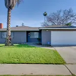 Breezy Fresno Home - Near Airport And Downtown